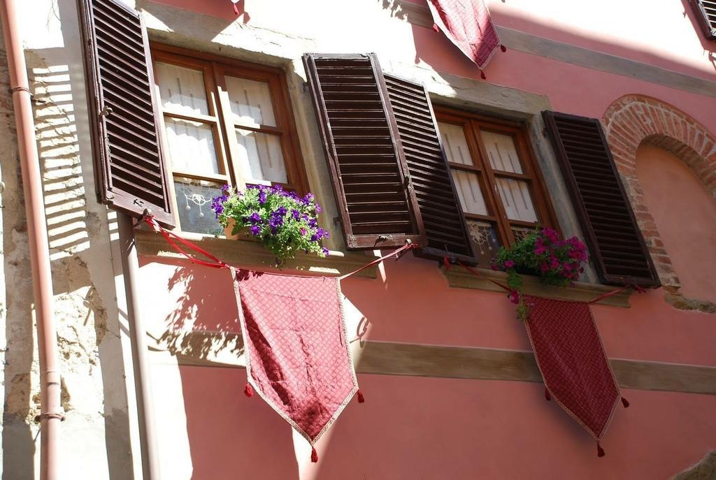 Appartement La Finestra Sul Borgo Dimora Storica à Laterina Extérieur photo