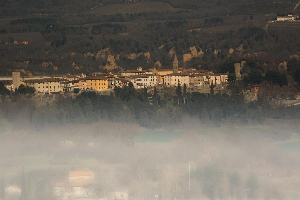 Appartement La Finestra Sul Borgo Dimora Storica à Laterina Extérieur photo