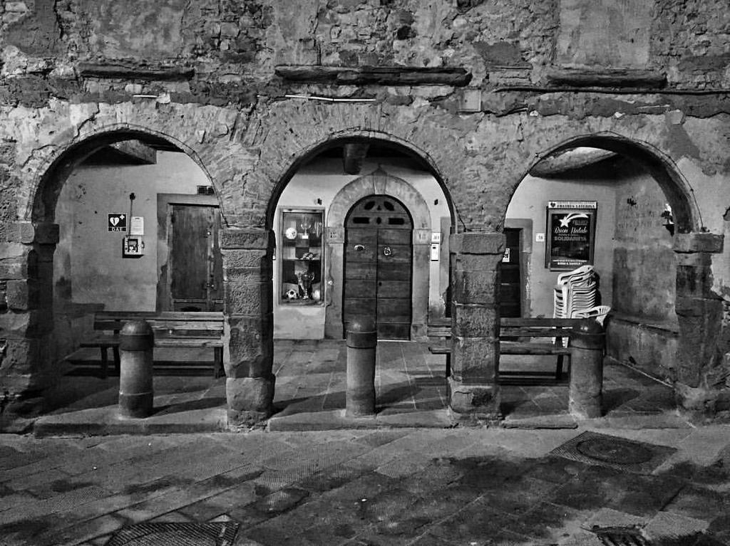 Appartement La Finestra Sul Borgo Dimora Storica à Laterina Extérieur photo